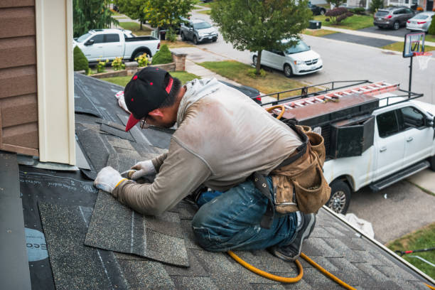 Professional Roofing technician working in Topton, PA